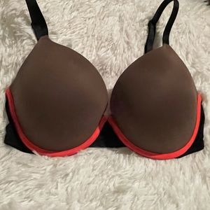 Victoria’s Secret 34D Wear Everywhere Push-up Bra
